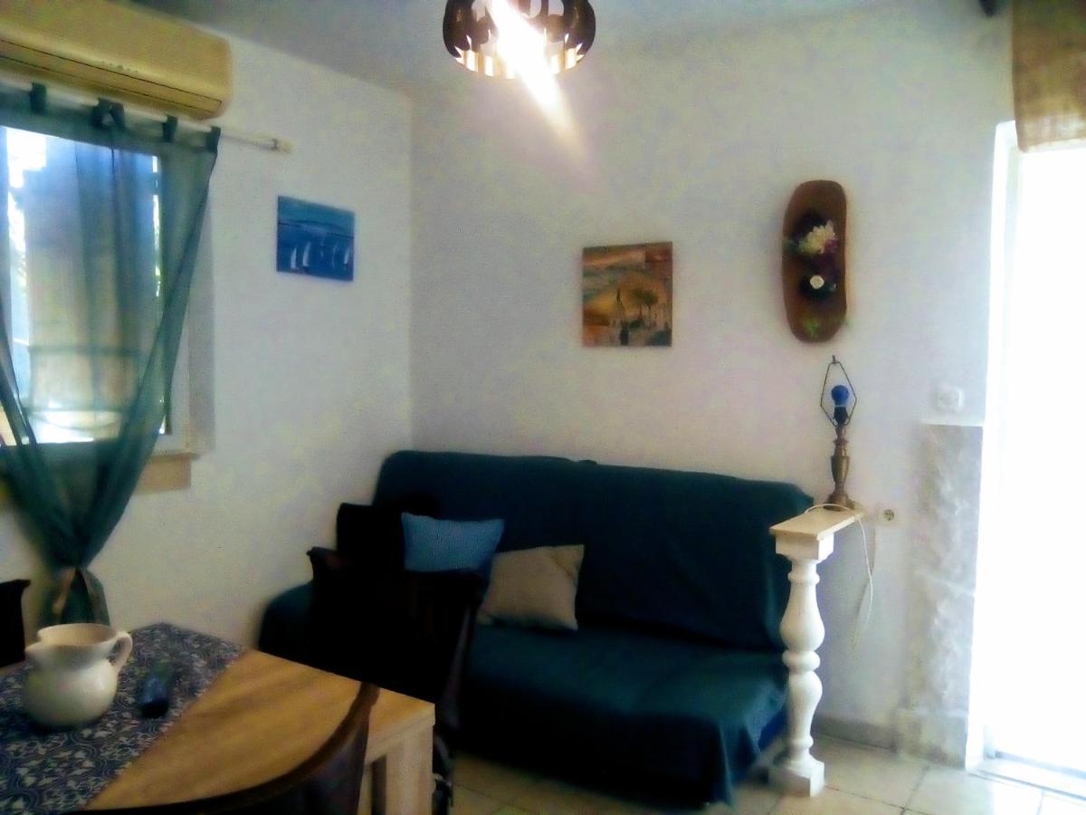 Apartment Ma'Re Supetar Exterior photo