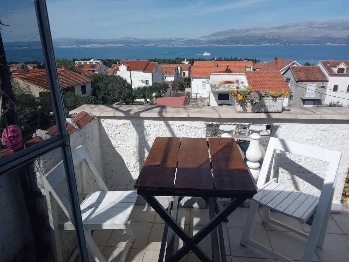 Apartment Ma'Re Supetar Exterior photo