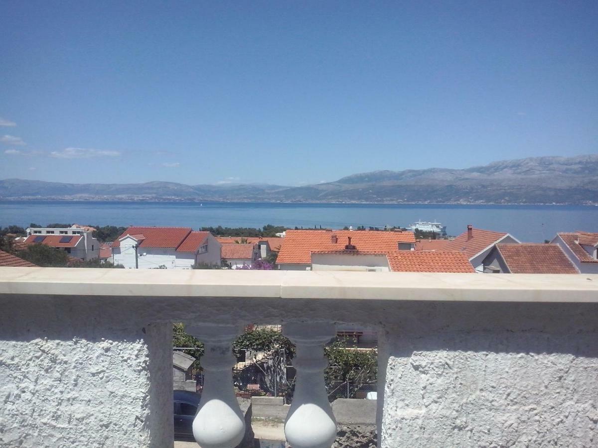Apartment Ma'Re Supetar Exterior photo